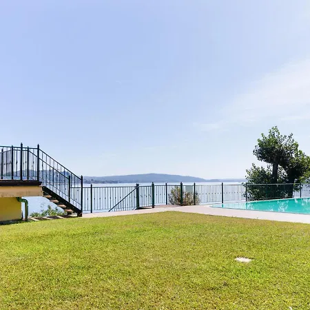 Located On The Shores Of Lake Maggiore Casa vacanze *